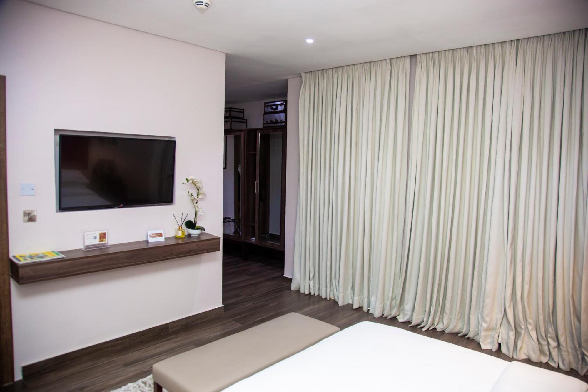 The White Orchid Hotel Lagos Ngoại thất bức ảnh